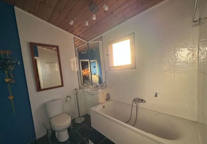 Image No.17-3 Bed Bungalow for sale