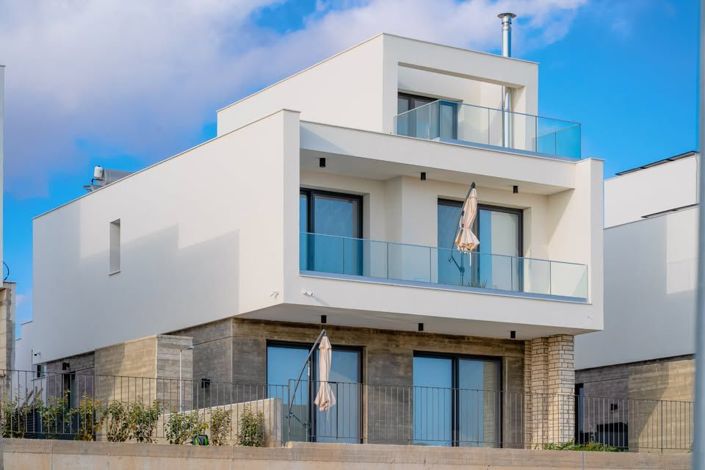 Image No.7-3 Bed Villa for sale