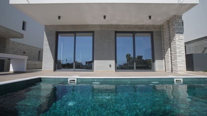 Image No.7-3 Bed Villa for sale