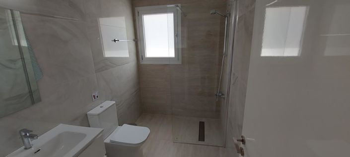 Image No.12-3 Bed Villa for sale