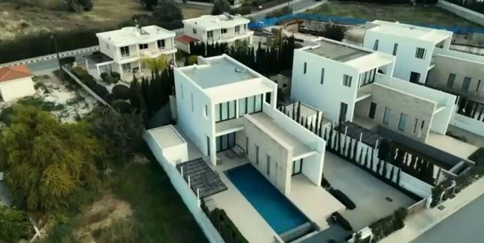 Image No.1-3 Bed Villa for sale