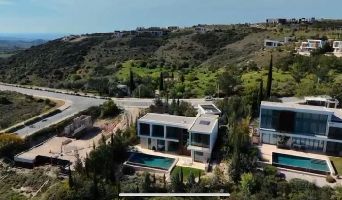 Image No.1-3 Bed Villa for sale