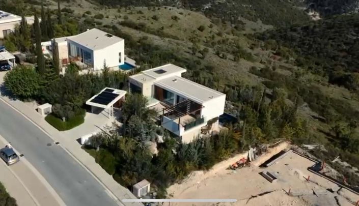 Image No.2-3 Bed Villa for sale