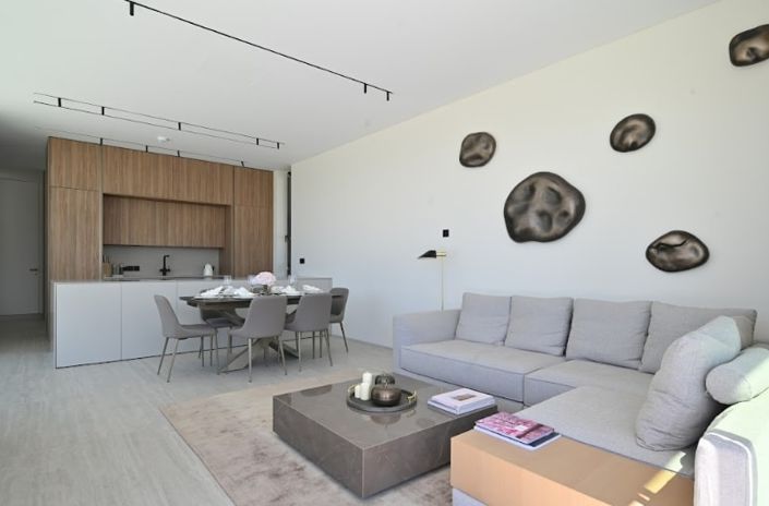 Image No.4-5 Bed Villa for sale