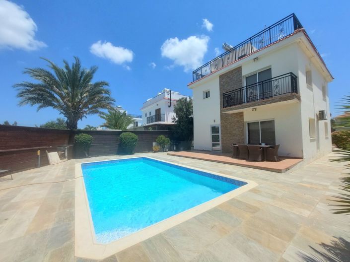 Image No.1-3 Bed Villa for sale