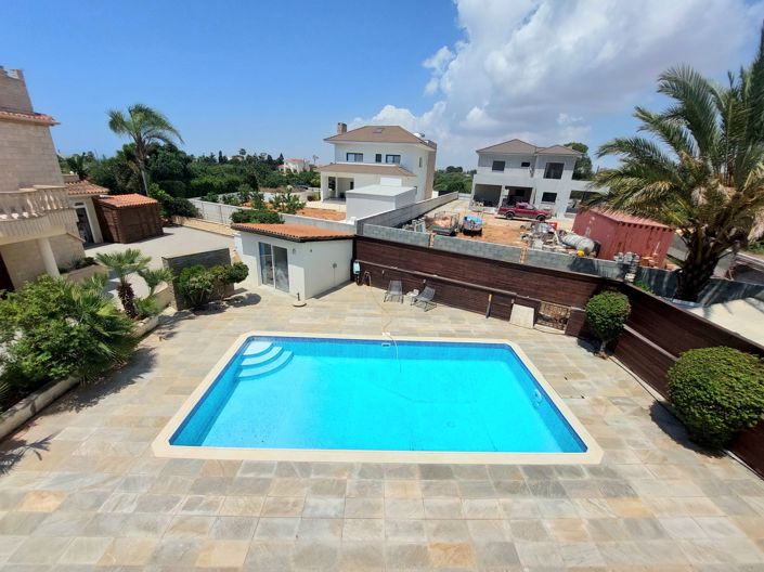 Image No.18-3 Bed Villa for sale