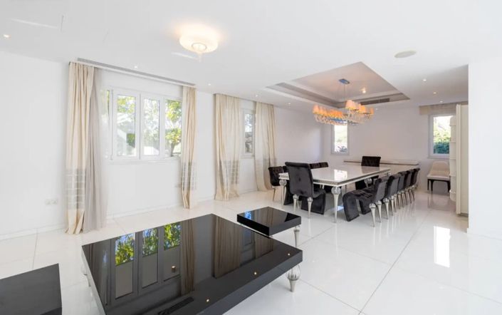 Image No.2-5 Bed Villa for sale