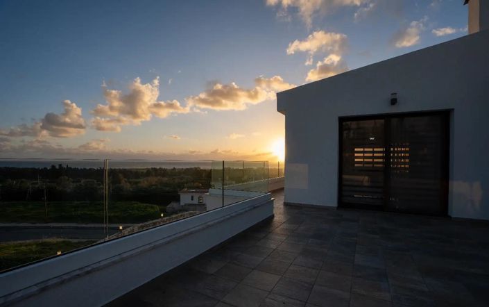 Image No.9-4 Bed Villa for sale