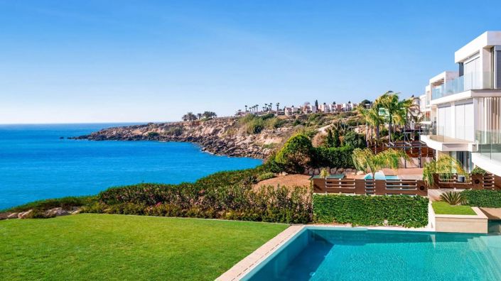 Image No.1-6 Bed Villa for sale