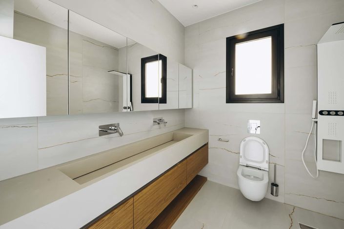 Image No.9-5 Bed Villa for sale