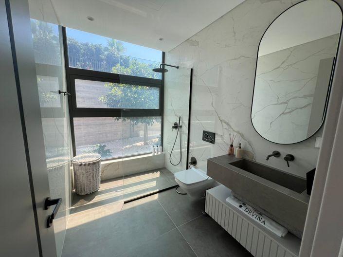 Image No.12-5 Bed Villa for sale