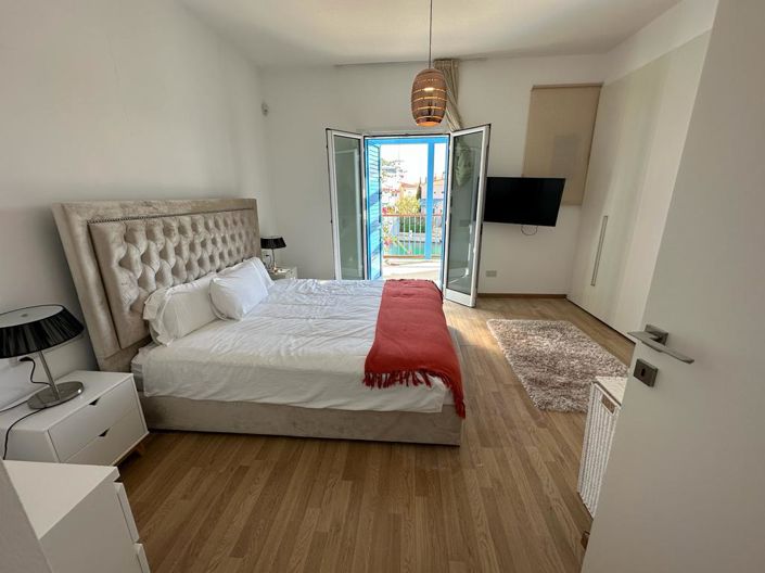 Image No.8-3 Bed Villa for sale