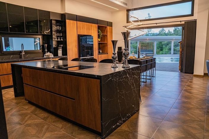 Image No.17-6 Bed Bungalow for sale