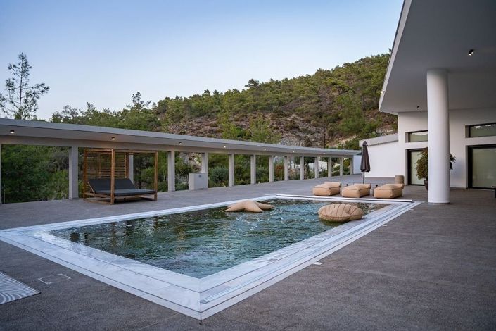 Image No.5-6 Bed Bungalow for sale