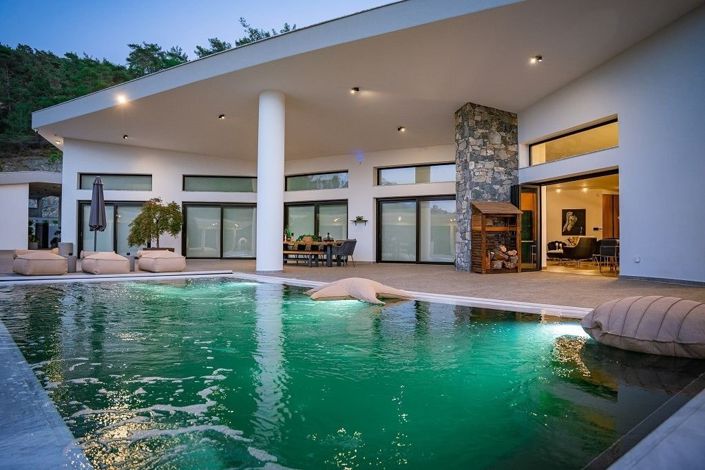 Image No.6-6 Bed Bungalow for sale