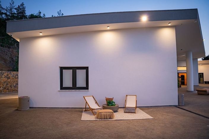 Image No.8-6 Bed Bungalow for sale