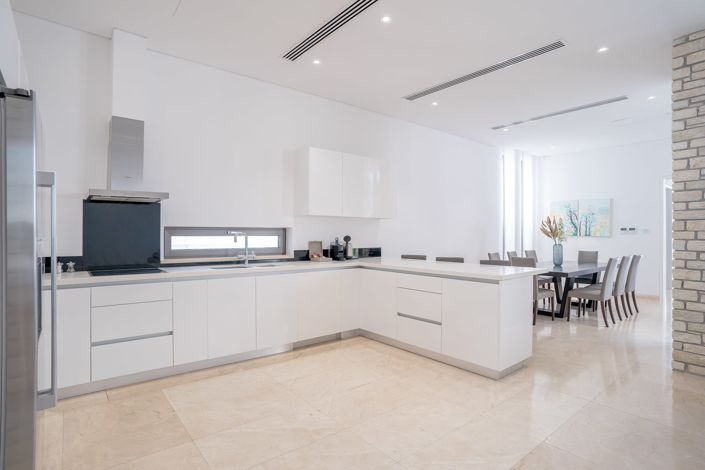 Image No.9-5 Bed Villa for sale