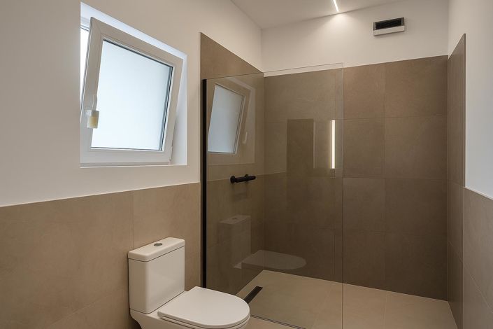 Image No.6-2 Bed Property for sale