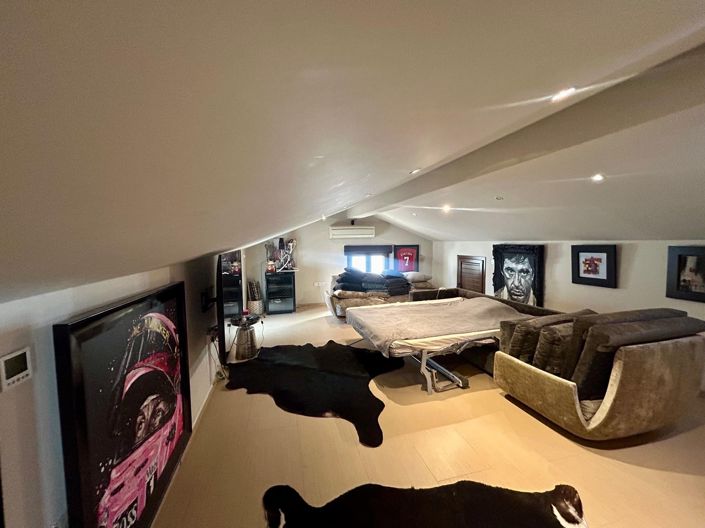 Image No.16-5 Bed Villa for sale