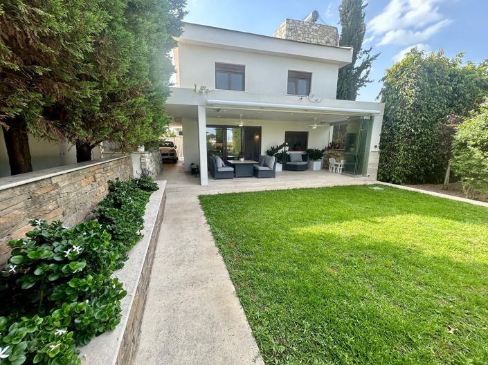 Image No.28-5 Bed Villa for sale