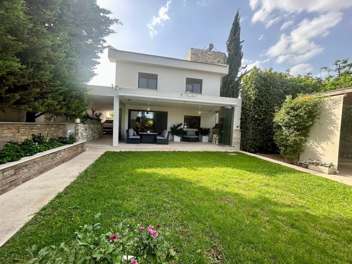 Image No.29-5 Bed Villa for sale