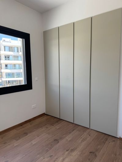 Image No.10-3 Bed Property for sale