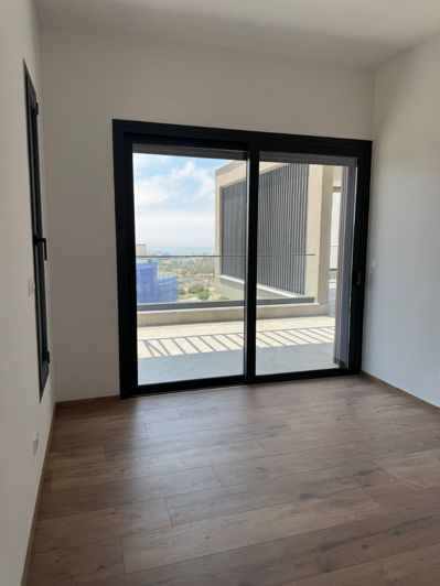 Image No.9-3 Bed Property for sale