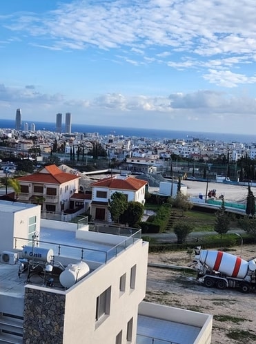 Image No.15-3 Bed Property for sale