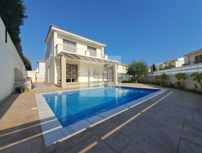 Image No.1-3 Bed Villa for sale