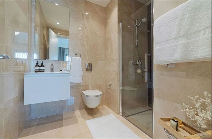 Image No.10-4 Bed Property for sale