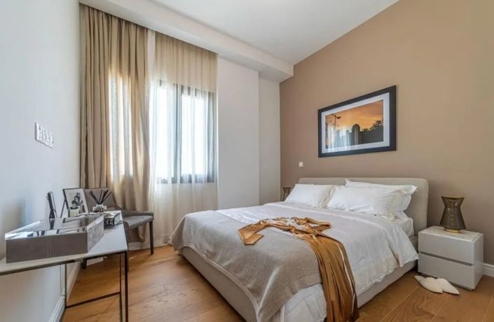 Image No.11-3 Bed Property for sale