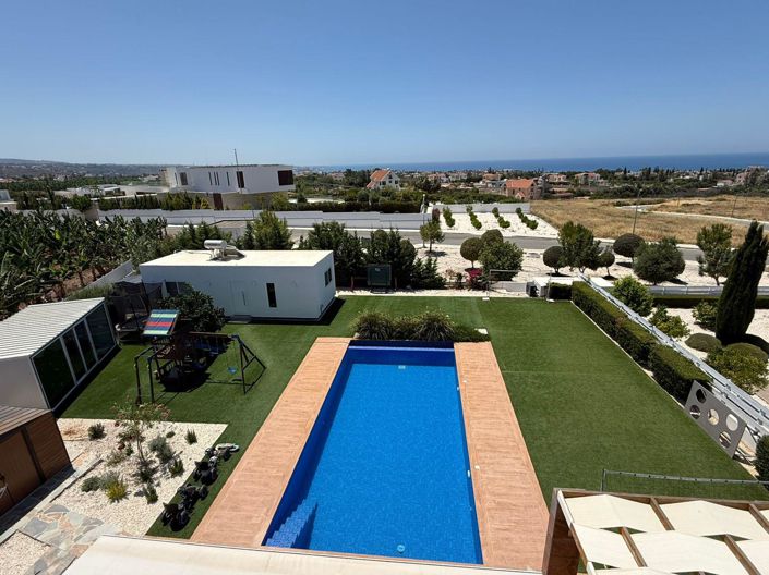 Image No.1-4 Bed Villa for sale