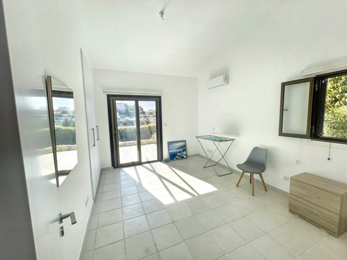 Image No.5-2 Bed Villa for sale