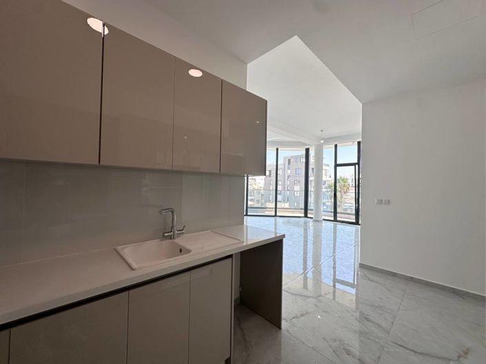 Image No.12-3 Bed Property for sale