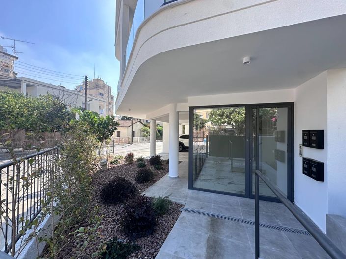 Image No.28-3 Bed Property for sale