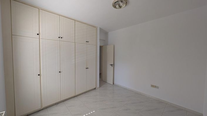 Image No.34-8 Bed Apartment for sale