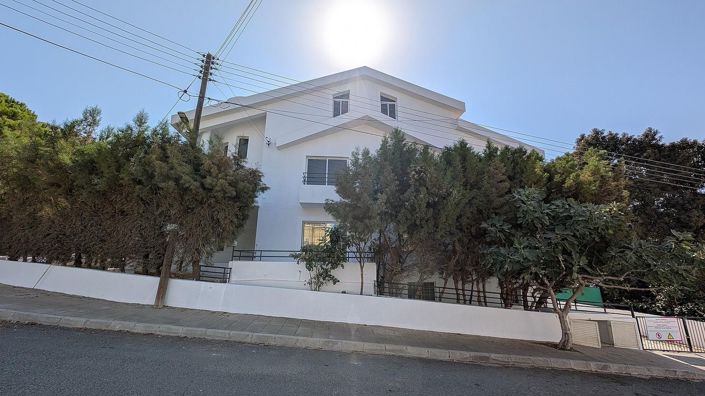 Image No.39-8 Bed Apartment for sale