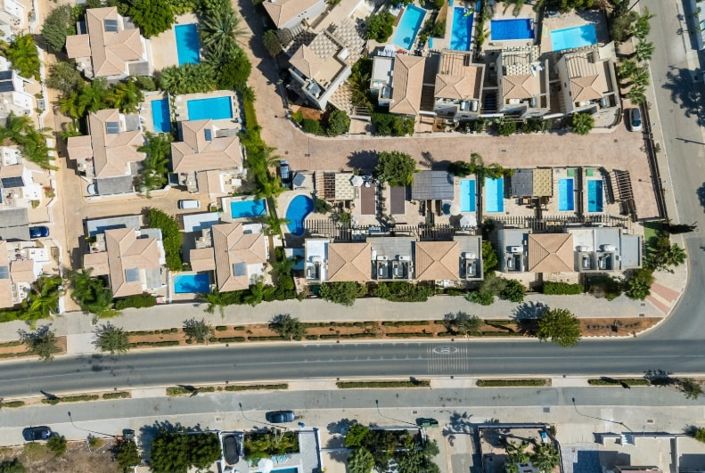 Image No.2-2 Bed Townhouse for sale