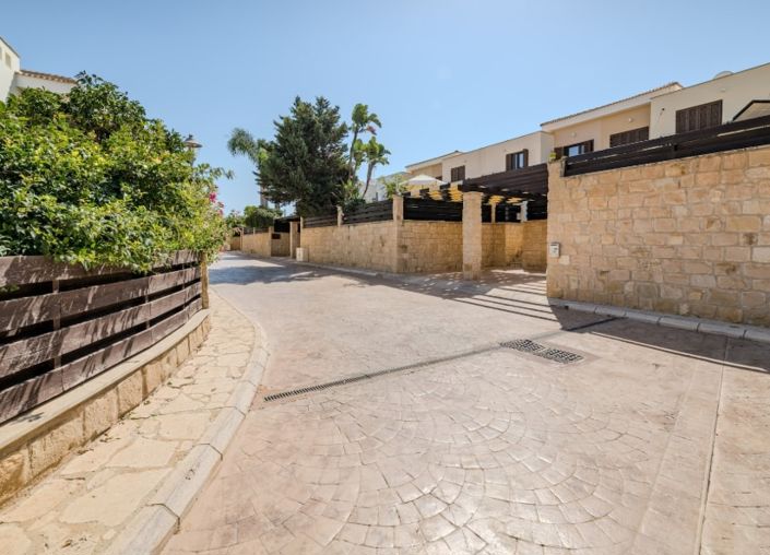 Image No.4-2 Bed Townhouse for sale