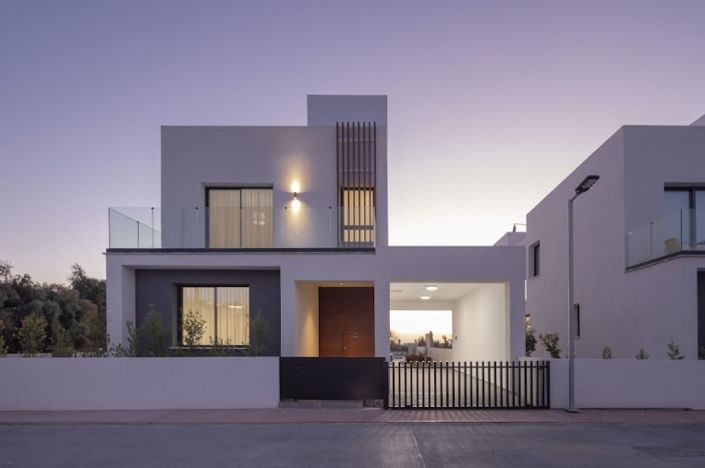 Image No.1-4 Bed Villa for sale