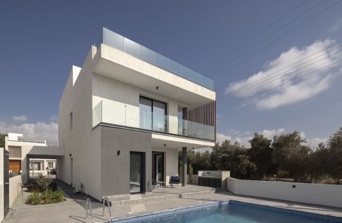 Image No.2-4 Bed Villa for sale