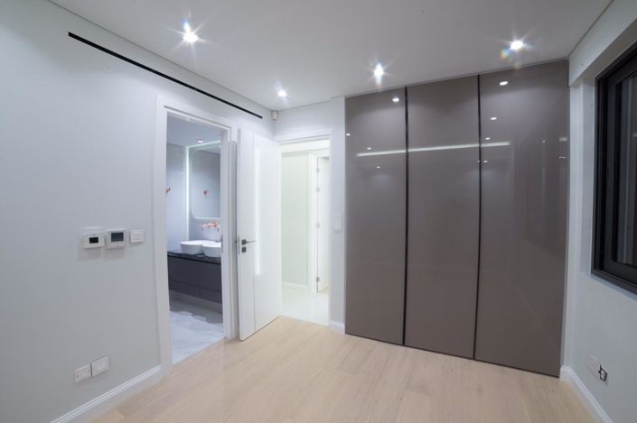 Image No.18-3 Bed Apartment for sale