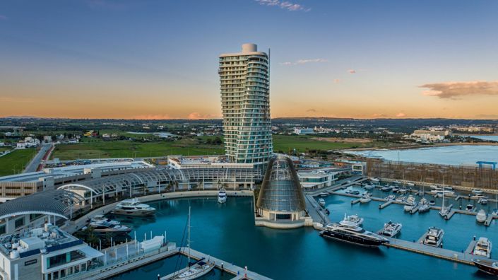 Image No.21-3 Bed Apartment for sale