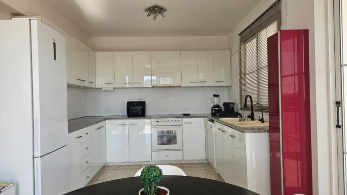 Image No.12-2 Bed Apartment for sale