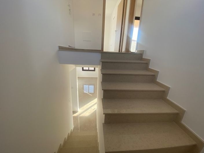 Image No.12-3 Bed Villa for sale