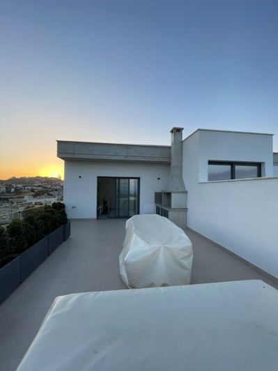 Image No.9-3 Bed Property for sale