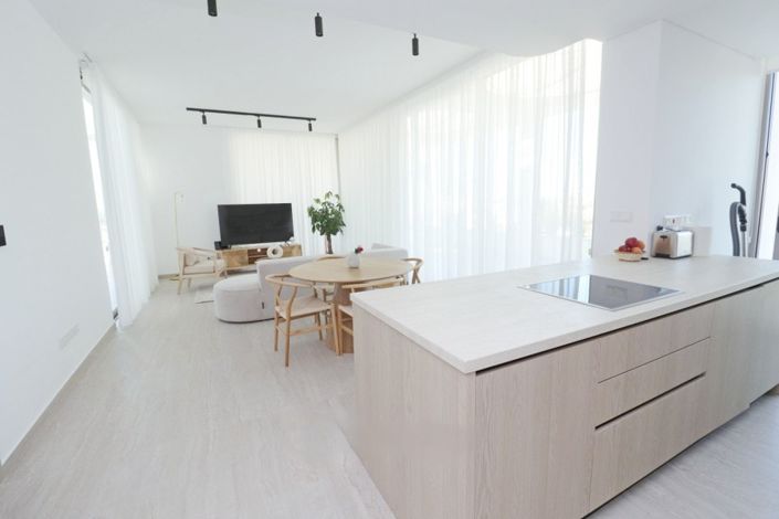 Image No.14-3 Bed Apartment for sale