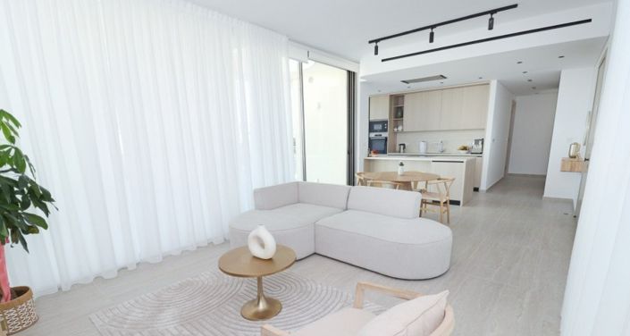 Image No.8-3 Bed Apartment for sale