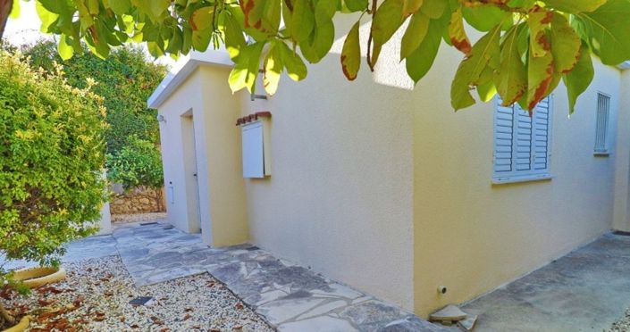 Image No.21-2 Bed Bungalow for sale