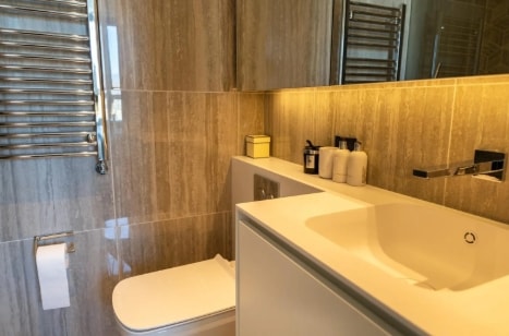 Image No.11-4 Bed Property for sale